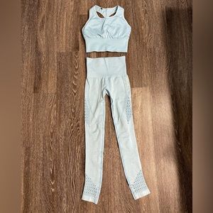 Gymshark Energy Seemless Set in Light Blue XS
